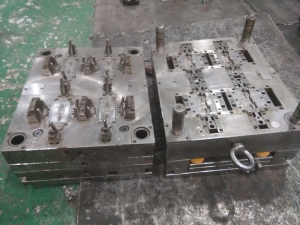 汽車配件雨刮塑膠模具，注塑模具制造，精密模具加工